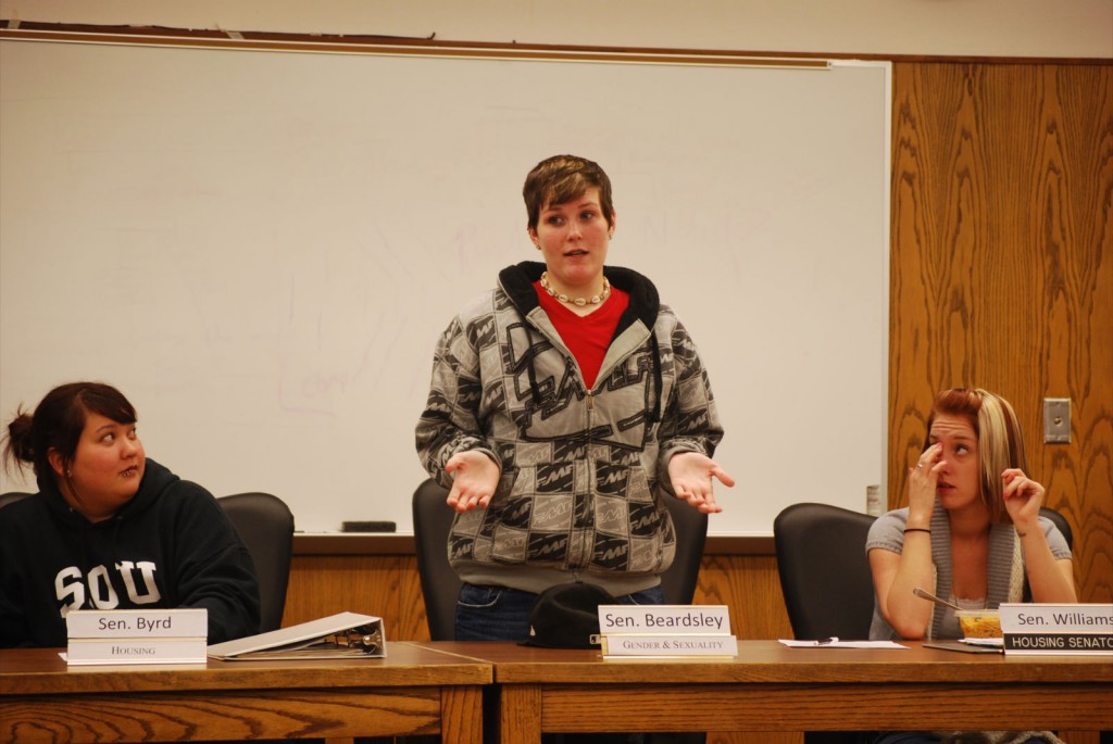 ASSOU Senator Tamara Beardsley expresses concern for ASSOU's work. Photo by Emily Albertson/The Siskiyou