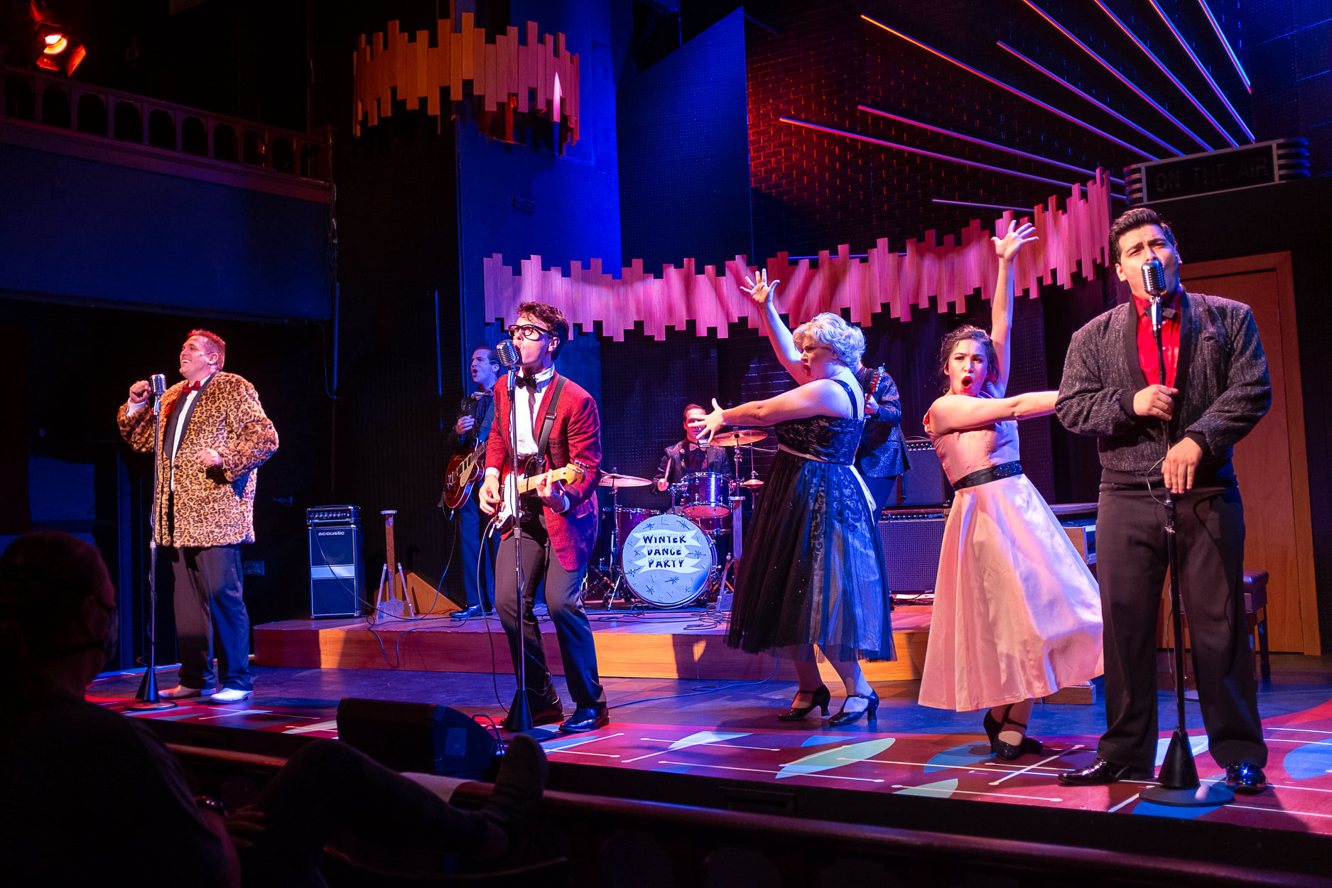 Cabaret Ashland Christmas 2022 Local Interview With The Oregon Cabaret Artistic Director Valerie Rachelle  – The Siskiyou